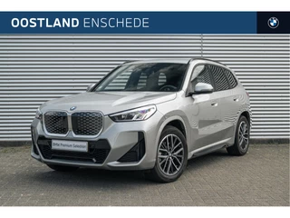BMW iX1 eDrive20 M Sport / Trekhaak / Sportstoelen / Achteruitrijcamera / Stoelverwarming / M Adaptief onderstel