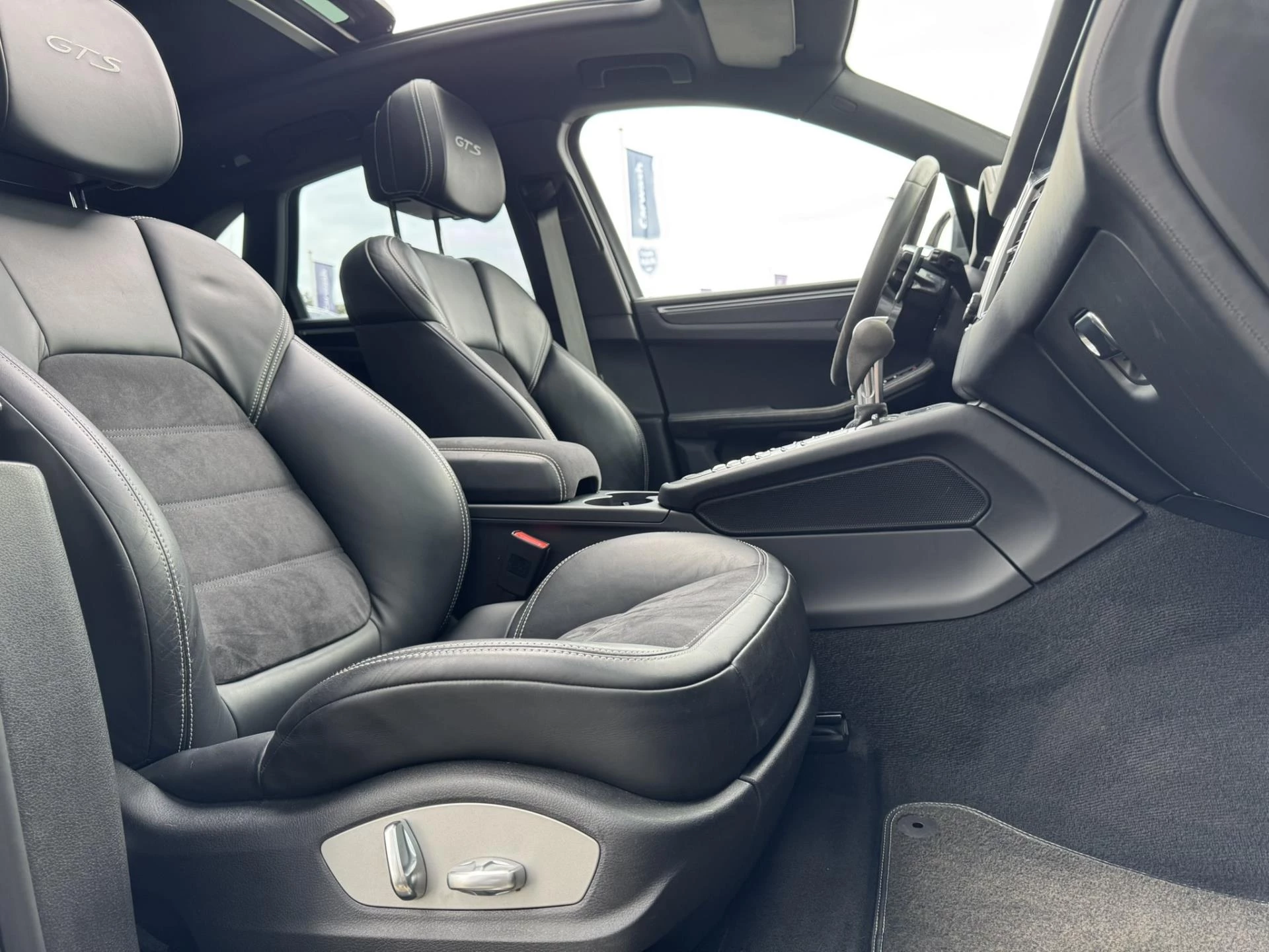 Hoofdafbeelding Porsche Macan