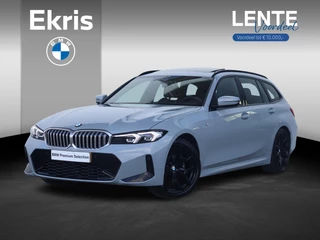 BMW 3-serie Touring 320i M Sportpakket/ 19 inch LM/ Trekhaak/ Panoramadak/ Achteruitrijcamera/ Stoelverwarming / Lentevoordeel