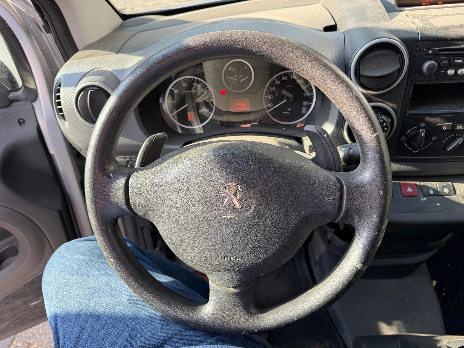 Hoofdafbeelding Peugeot Partner