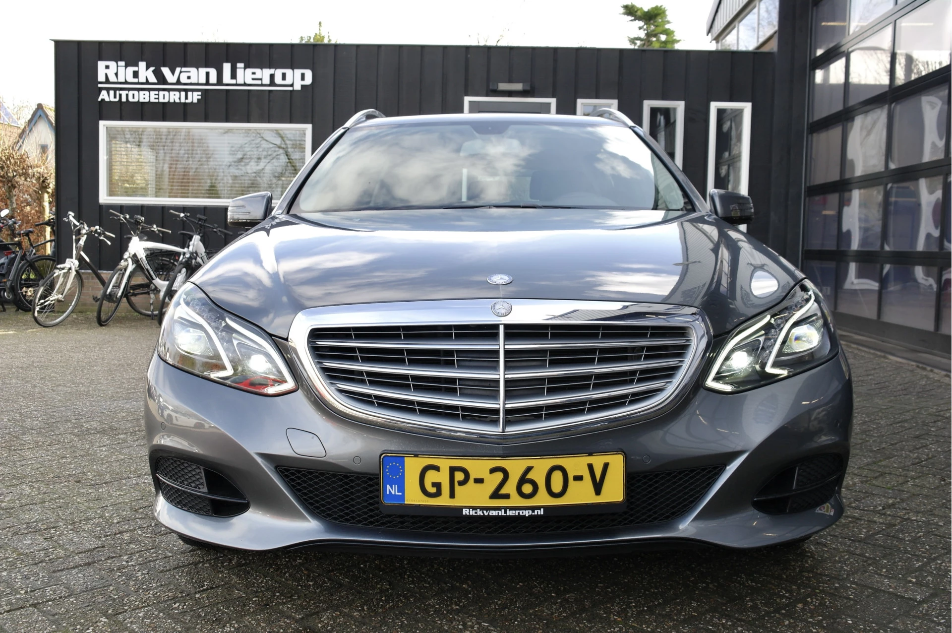 Hoofdafbeelding Mercedes-Benz E-Klasse
