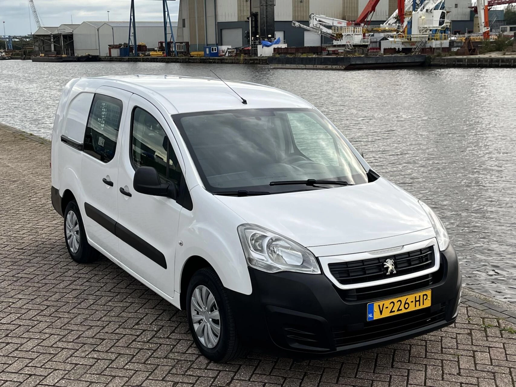 Hoofdafbeelding Peugeot Partner