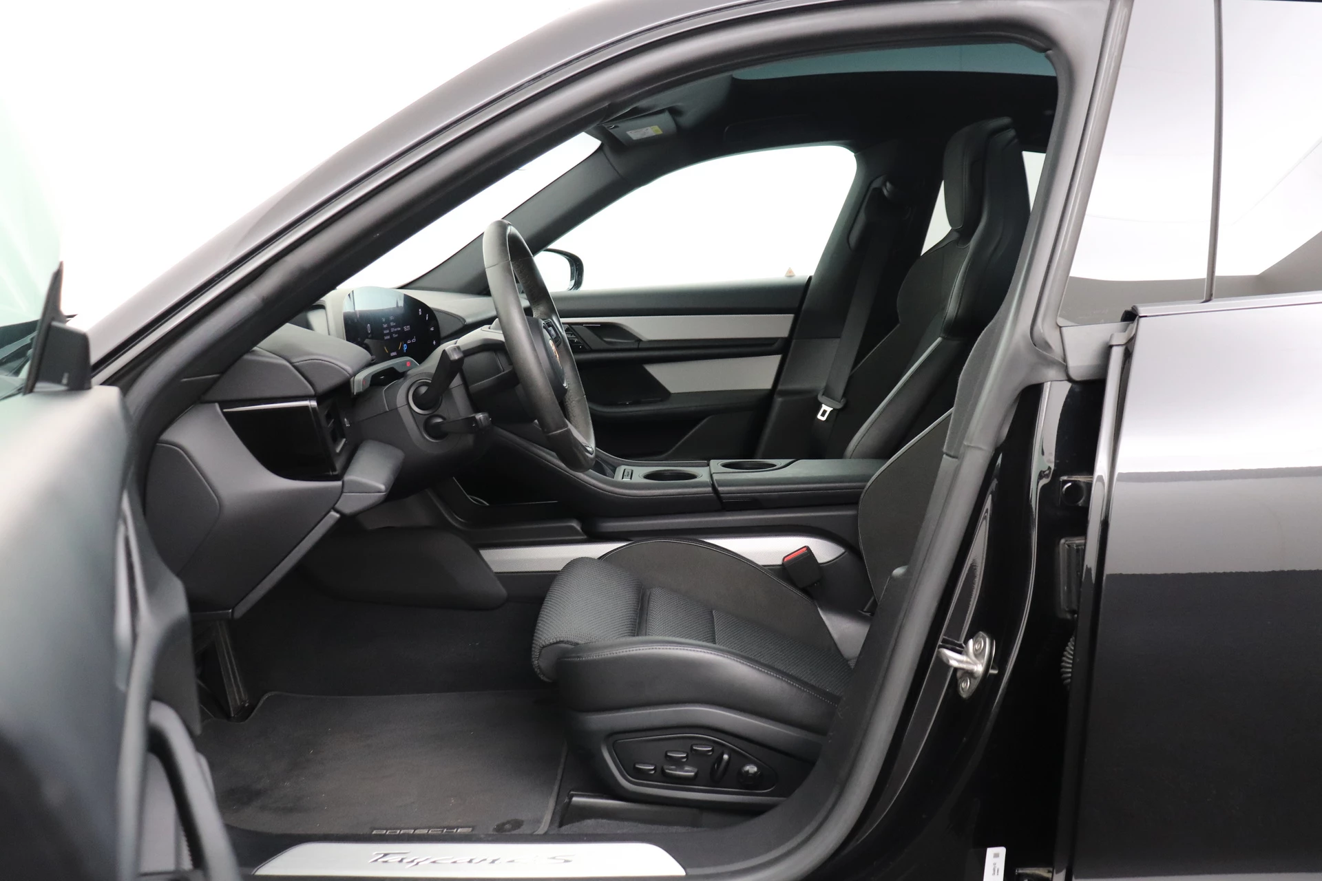Hoofdafbeelding Porsche Taycan