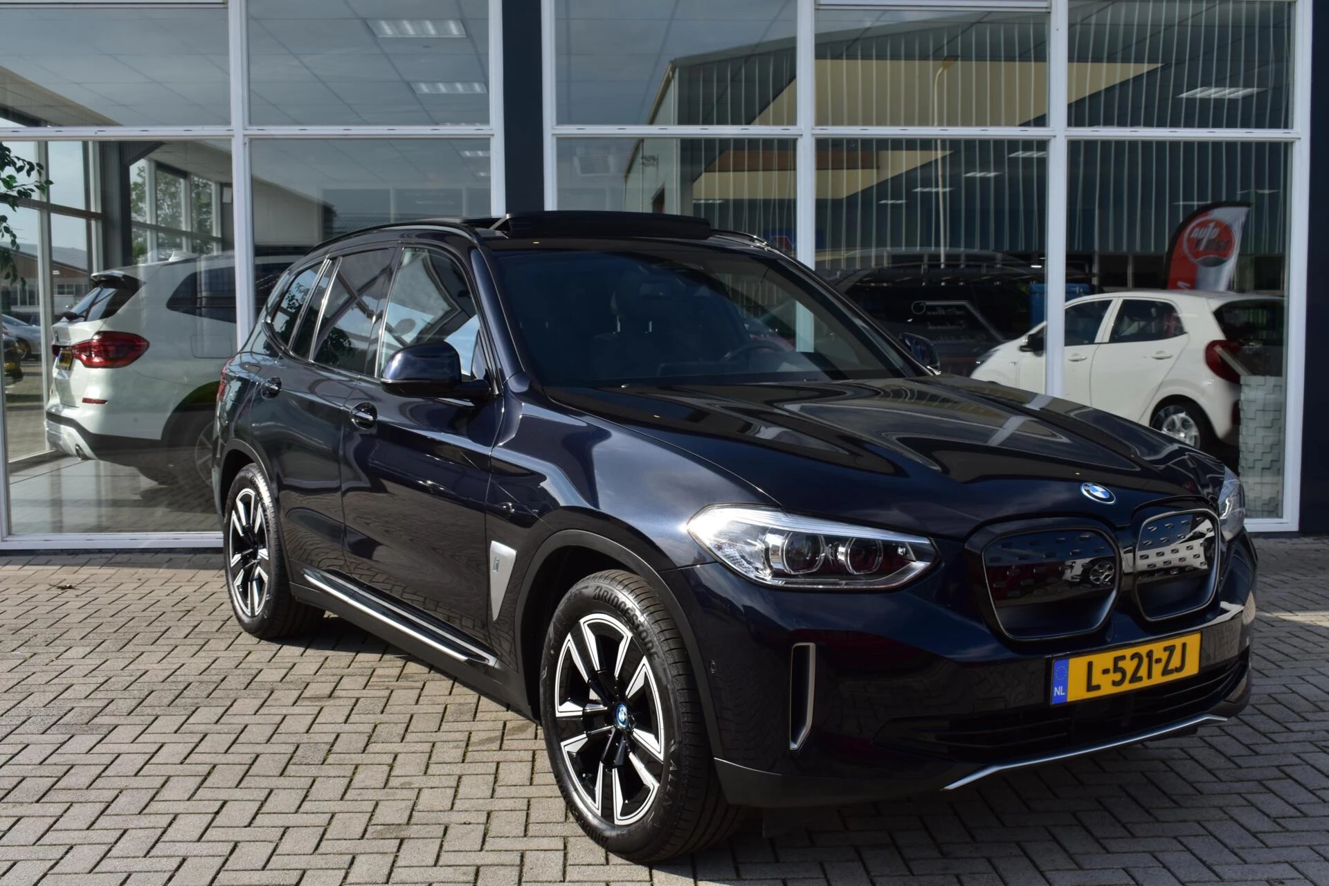 Hoofdafbeelding BMW iX3