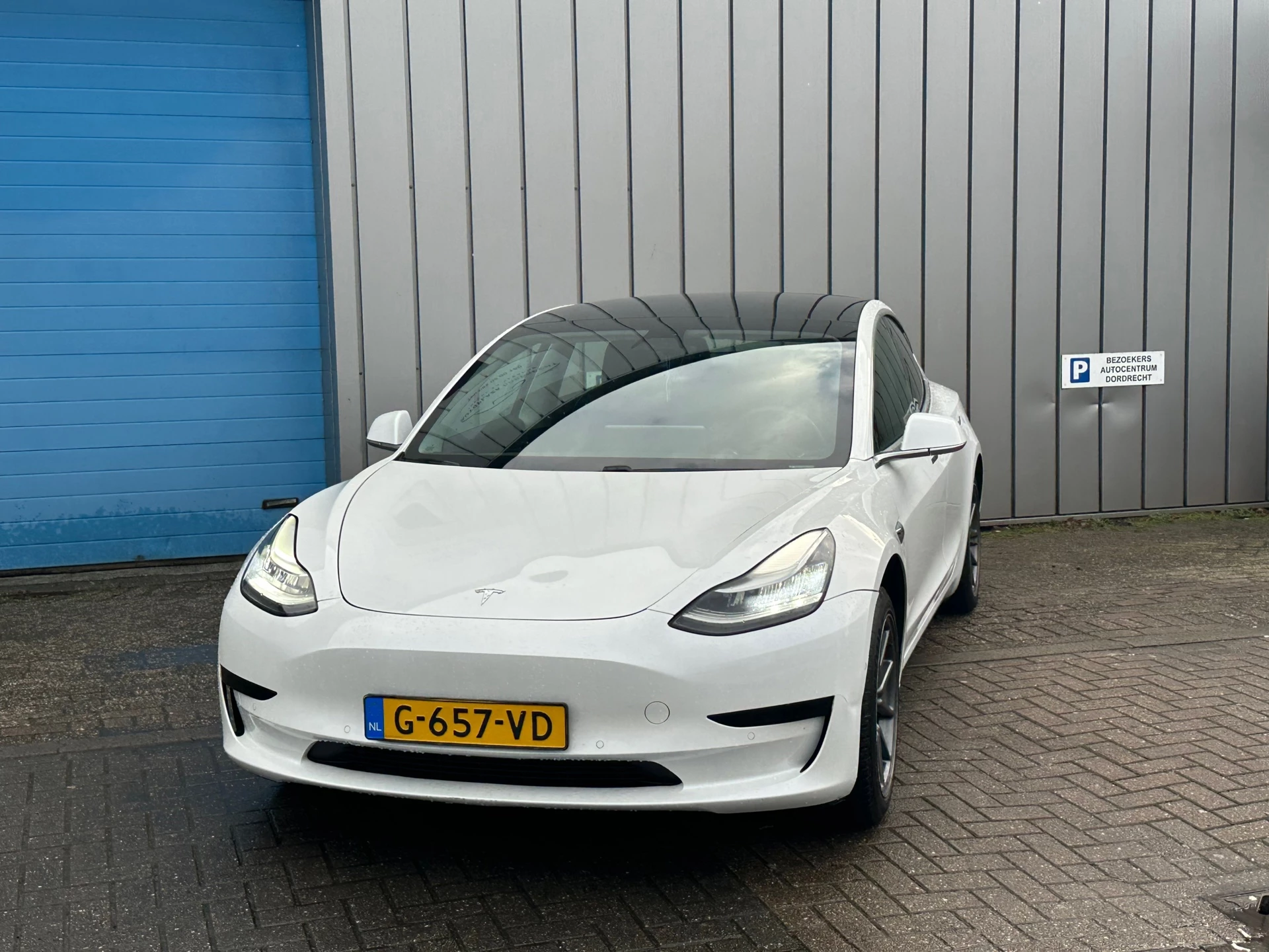 Hoofdafbeelding Tesla Model 3