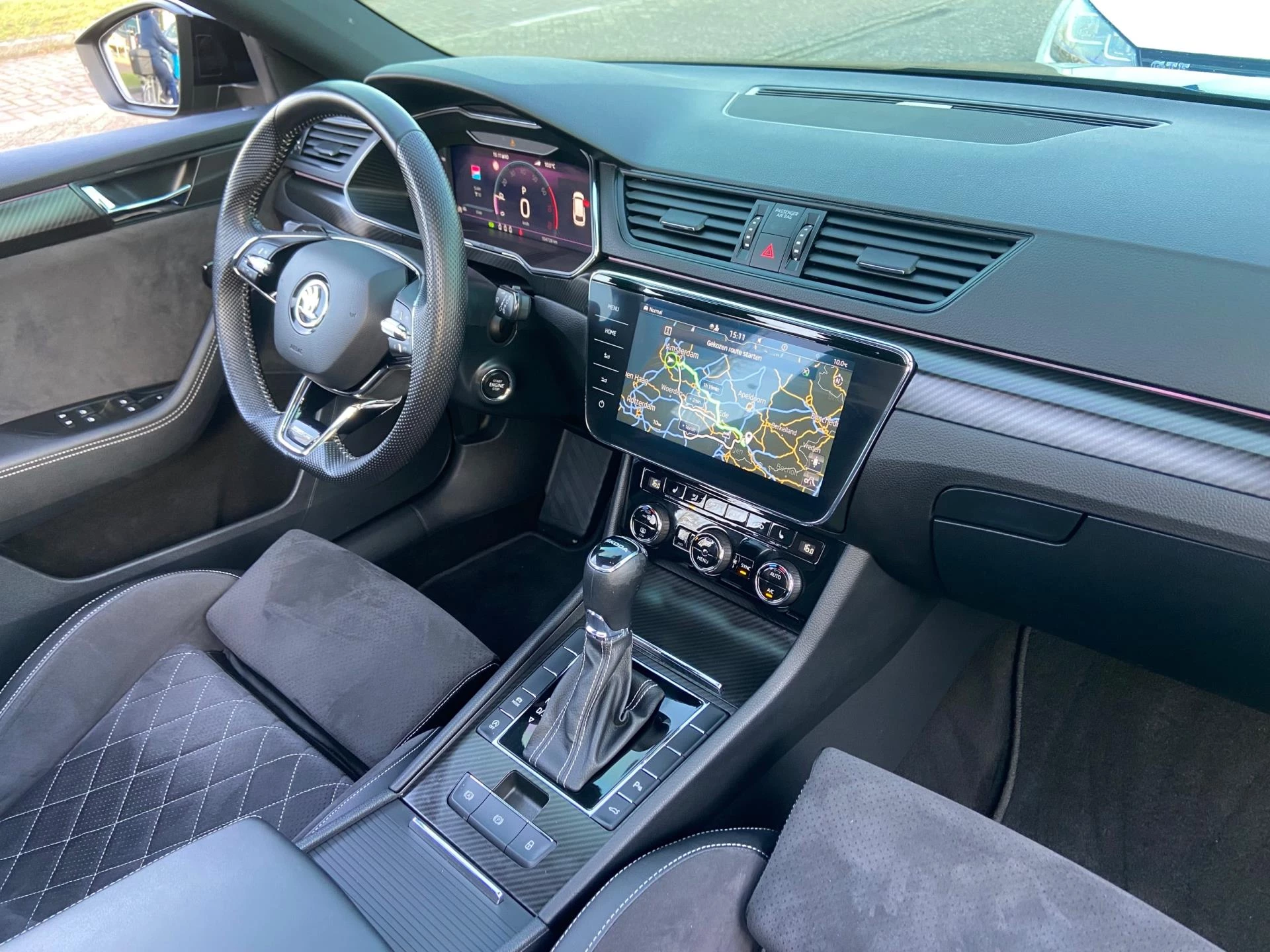 Hoofdafbeelding Škoda Superb