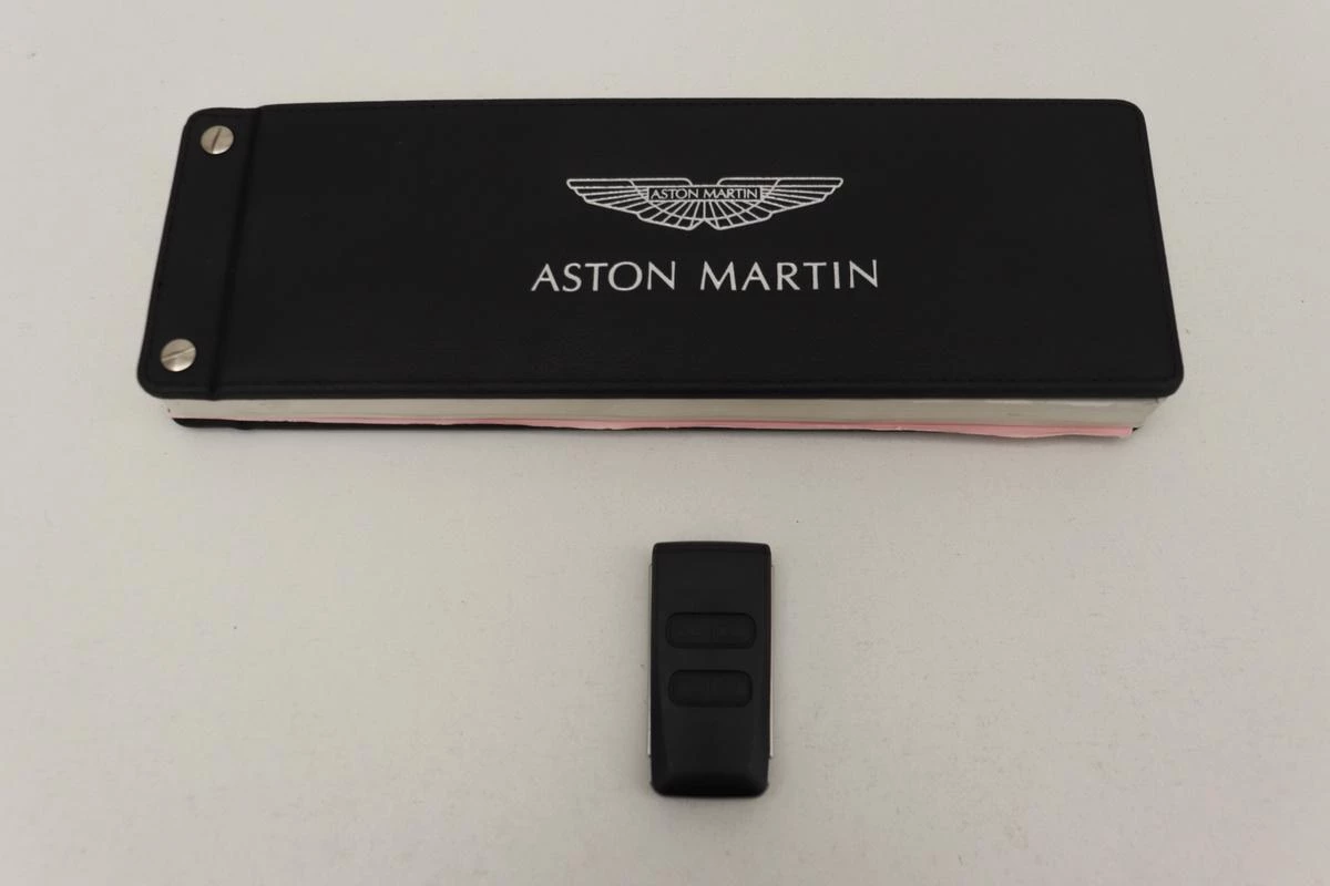 Hoofdafbeelding Aston Martin V12 Vantage