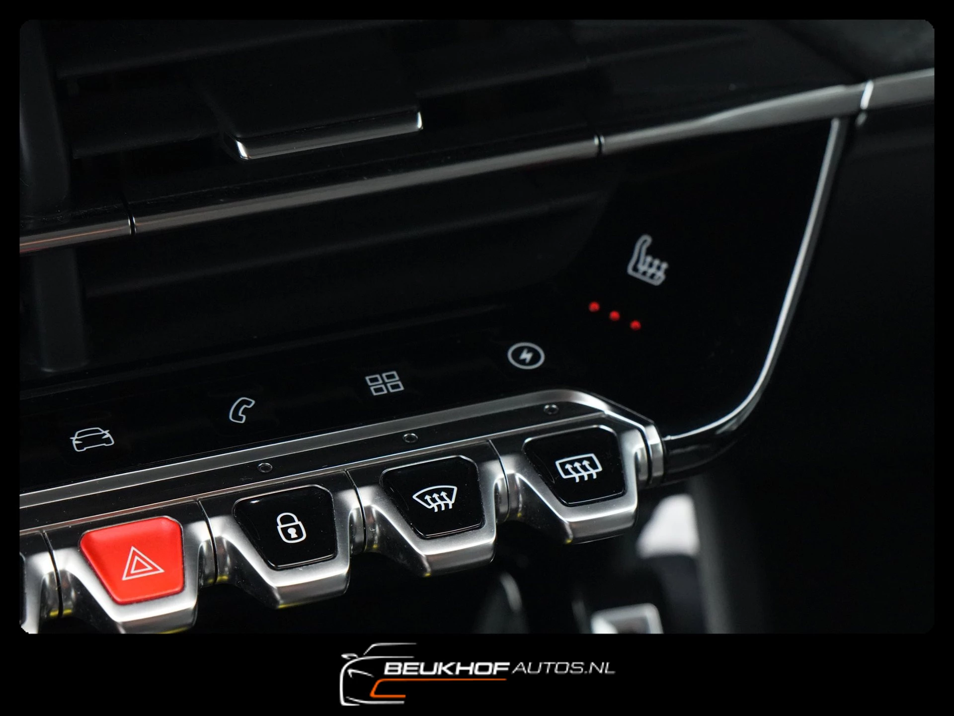 Hoofdafbeelding Peugeot e-2008