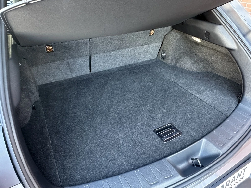 Hoofdafbeelding Lexus UX