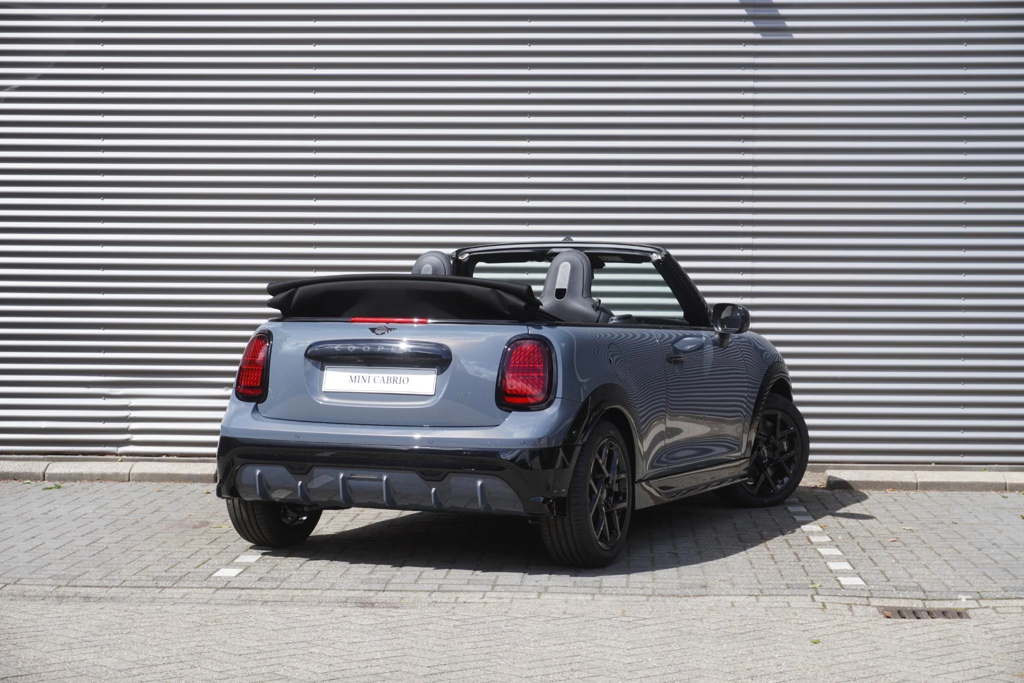 Hoofdafbeelding MINI Cabrio