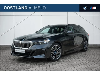 BMW i5 Touring eDrive40 M Sport / Panoramadak / Trekhaak / Achteruitrijcamera / Adaptieve LED / M Sportonderstel / Stoelverwarming