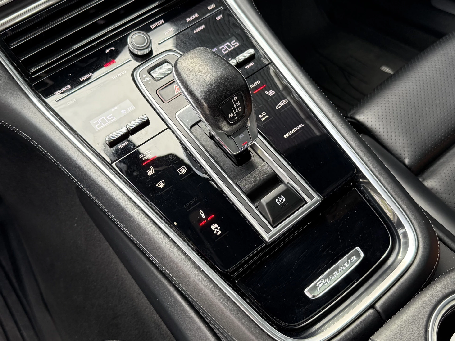 Hoofdafbeelding Porsche Panamera