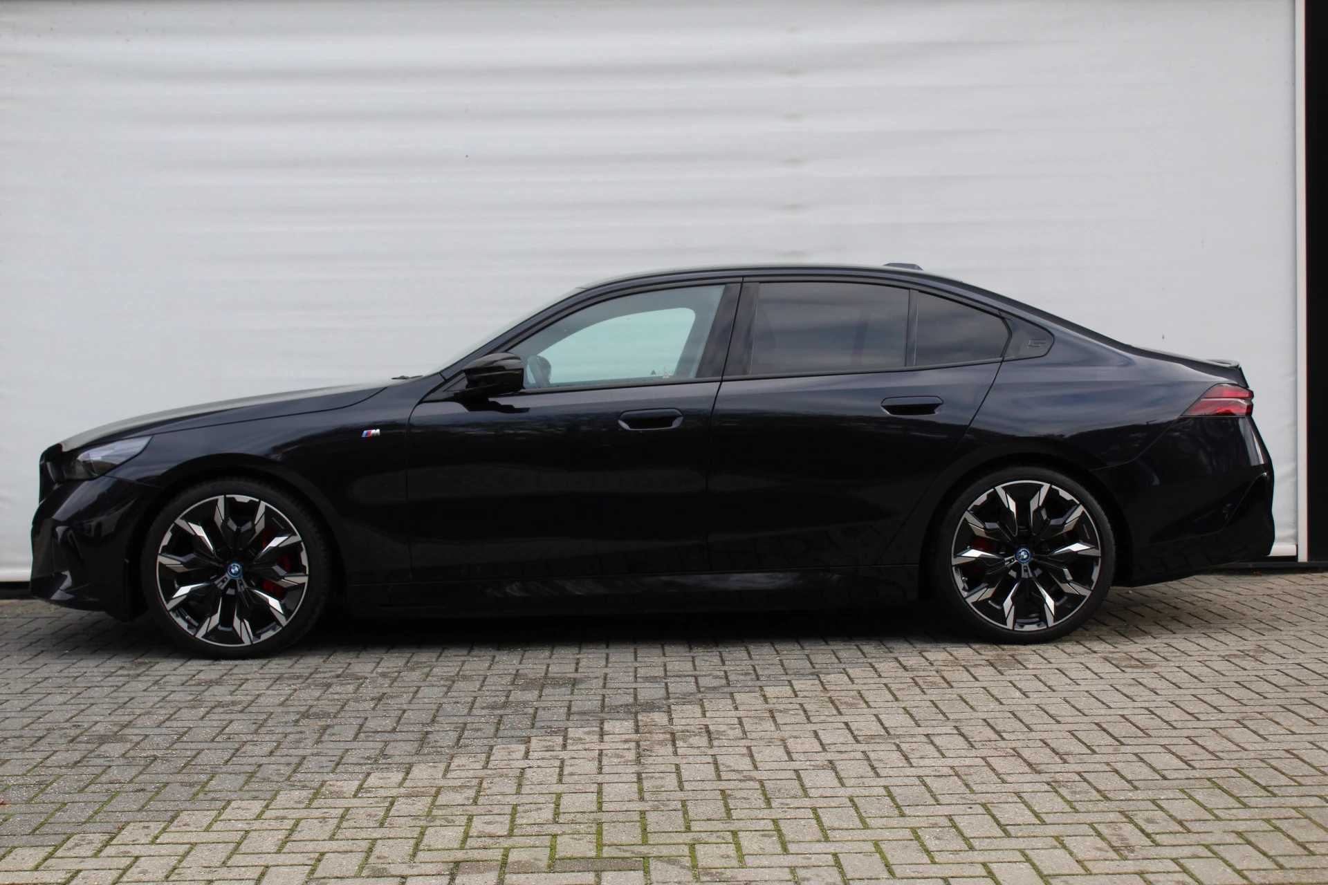 Hoofdafbeelding BMW i5