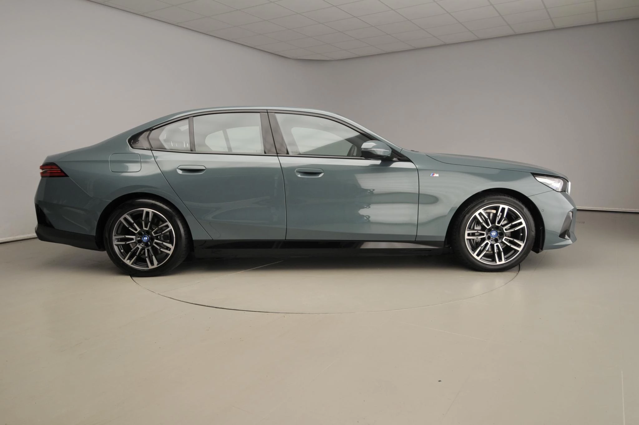 Hoofdafbeelding BMW i5