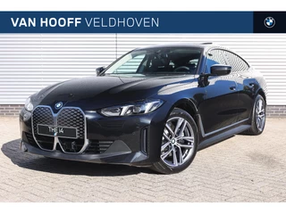 BMW i4 eDrive35 / Achteruitrijcamera / Active Cruise Control / Comfort Access / Live Cockpit Plus / Parking Assistant / Stuurverwarming