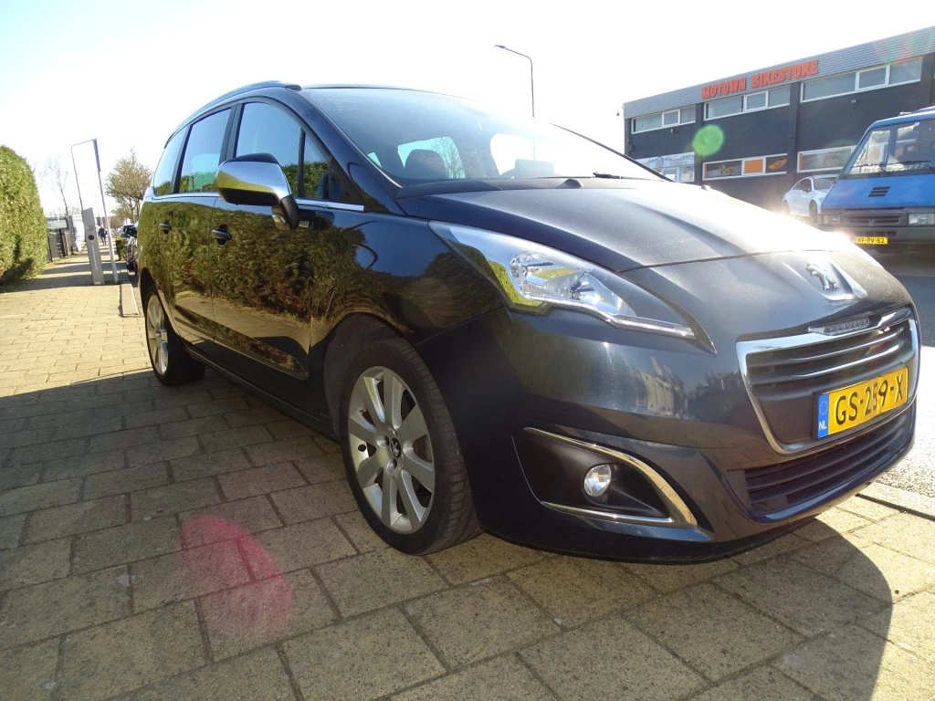 Hoofdafbeelding Peugeot 5008