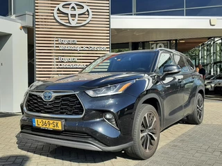 Hoofdafbeelding Toyota Highlander Toyota Highlander 2.5 HYBRID AWD PREMIUM TREKHAAK PANODAK ALL-SEASON 360°CAMERA MEMORY-SEATS NAVI BLIND-SPOT STOEL/STUURVERW STOELKOELING APPLE/ANDROID ELEK-ACHTERKLEP 20"LMV KEYLESS PARK-SENSOREN AD-CRUISE