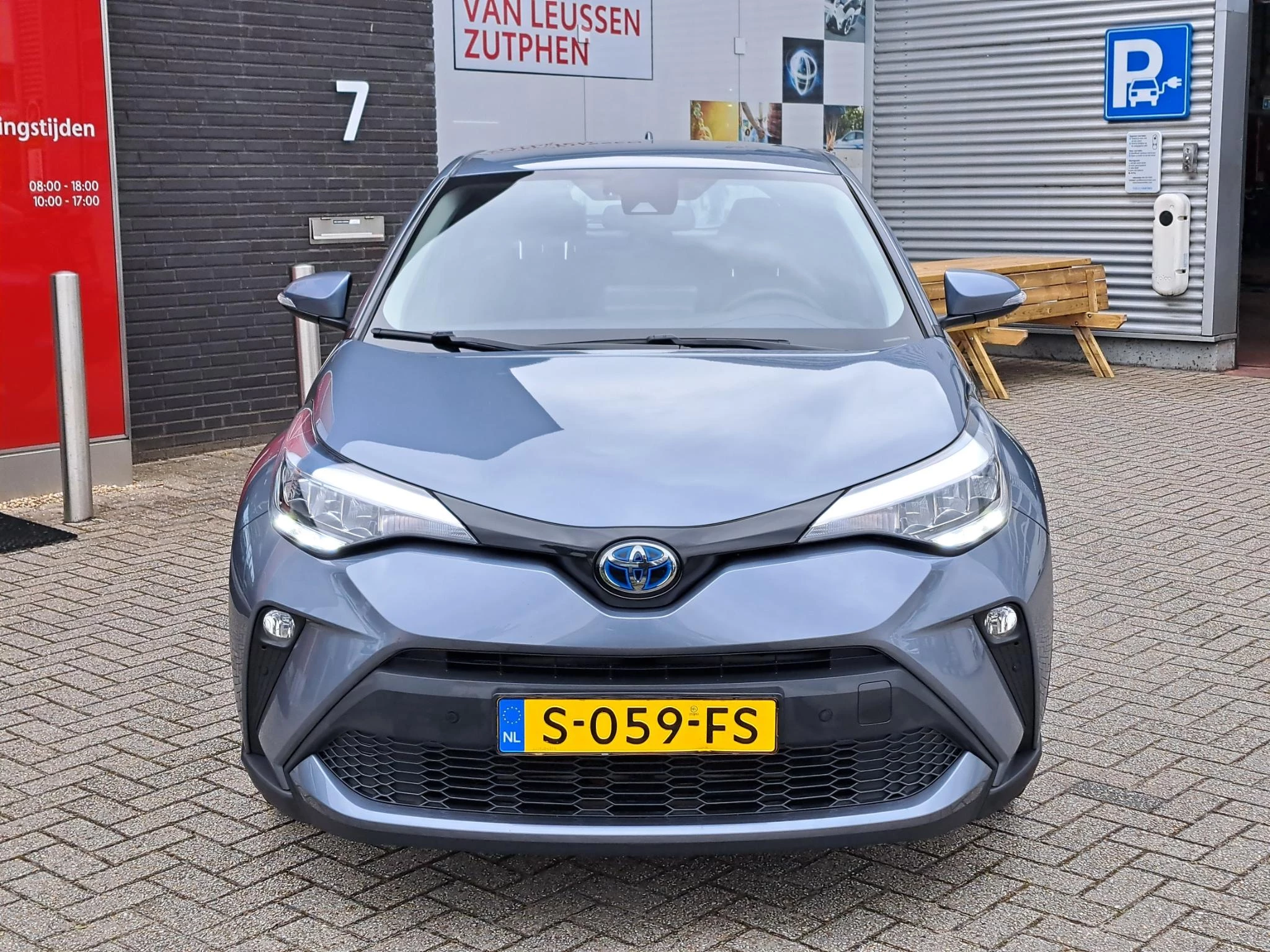 Hoofdafbeelding Toyota C-HR