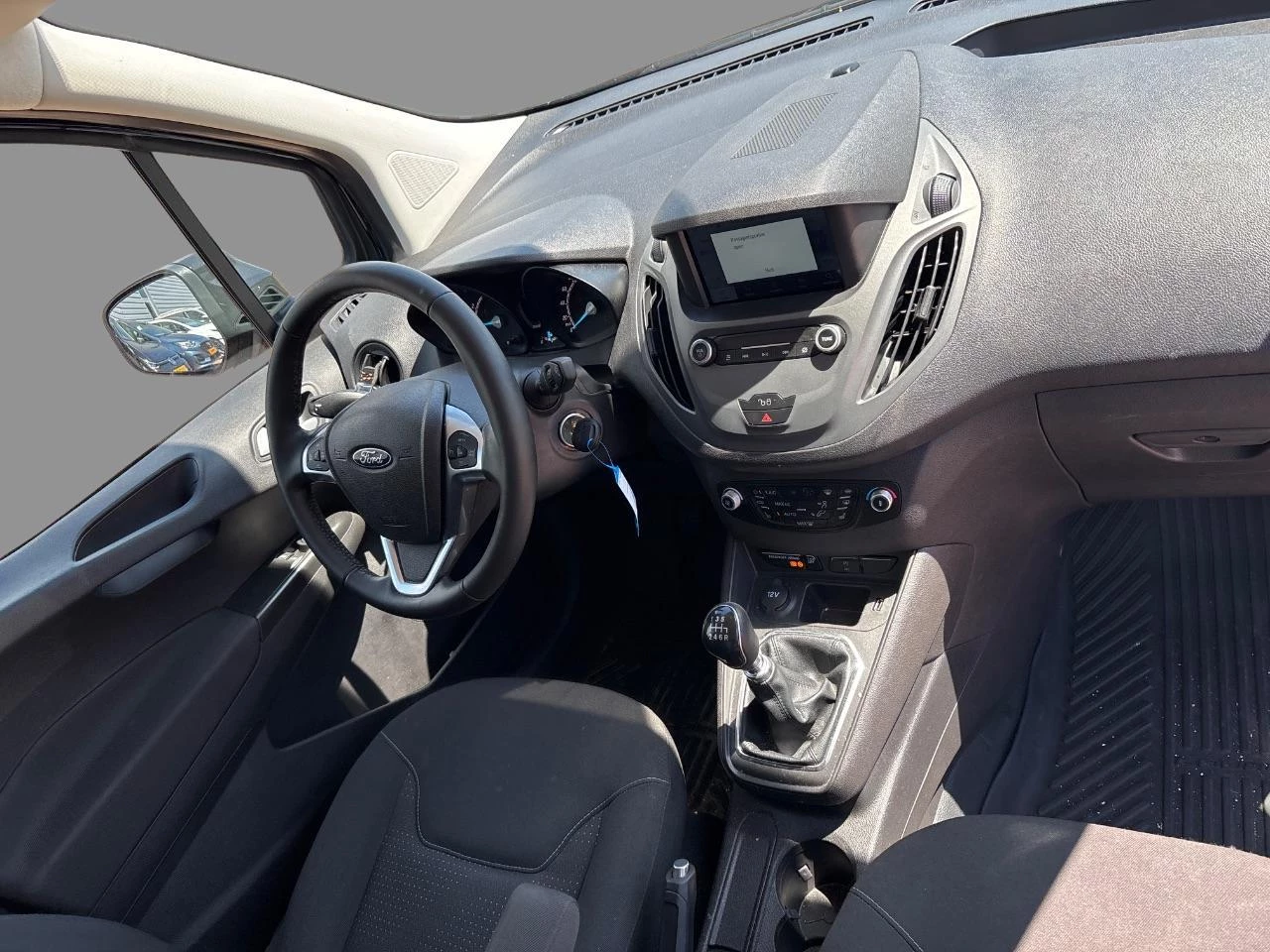 Hoofdafbeelding Ford Transit Courier