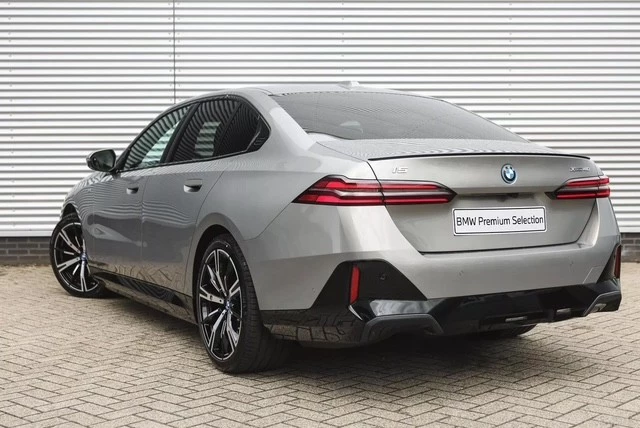 Hoofdafbeelding BMW i5