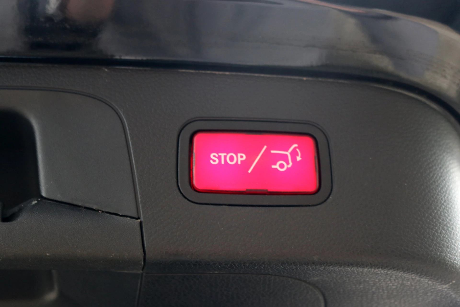 Hoofdafbeelding Mercedes-Benz EQC