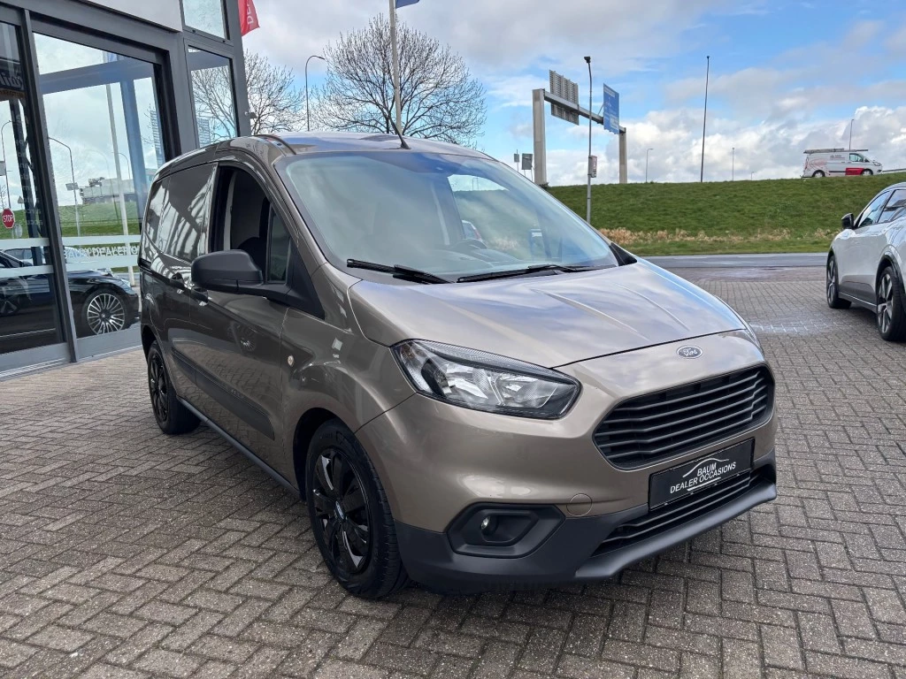 Hoofdafbeelding Ford Transit Courier