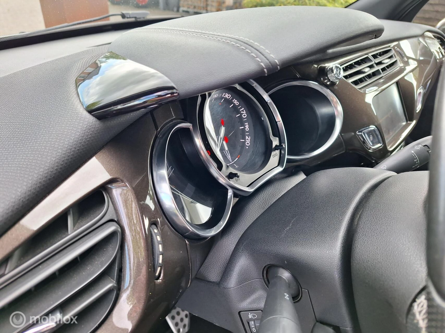 Hoofdafbeelding DS DS 3