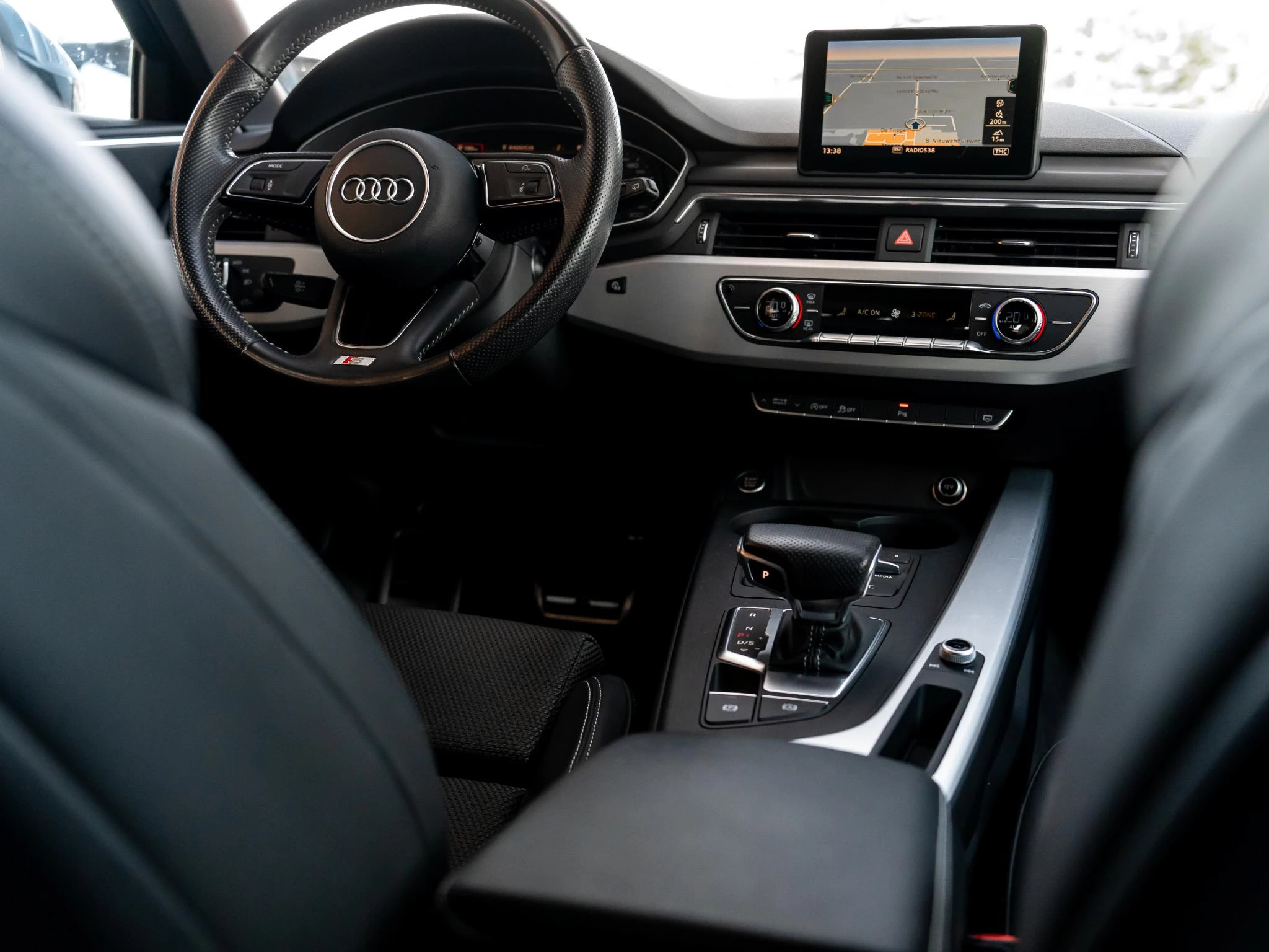 Hoofdafbeelding Audi A4