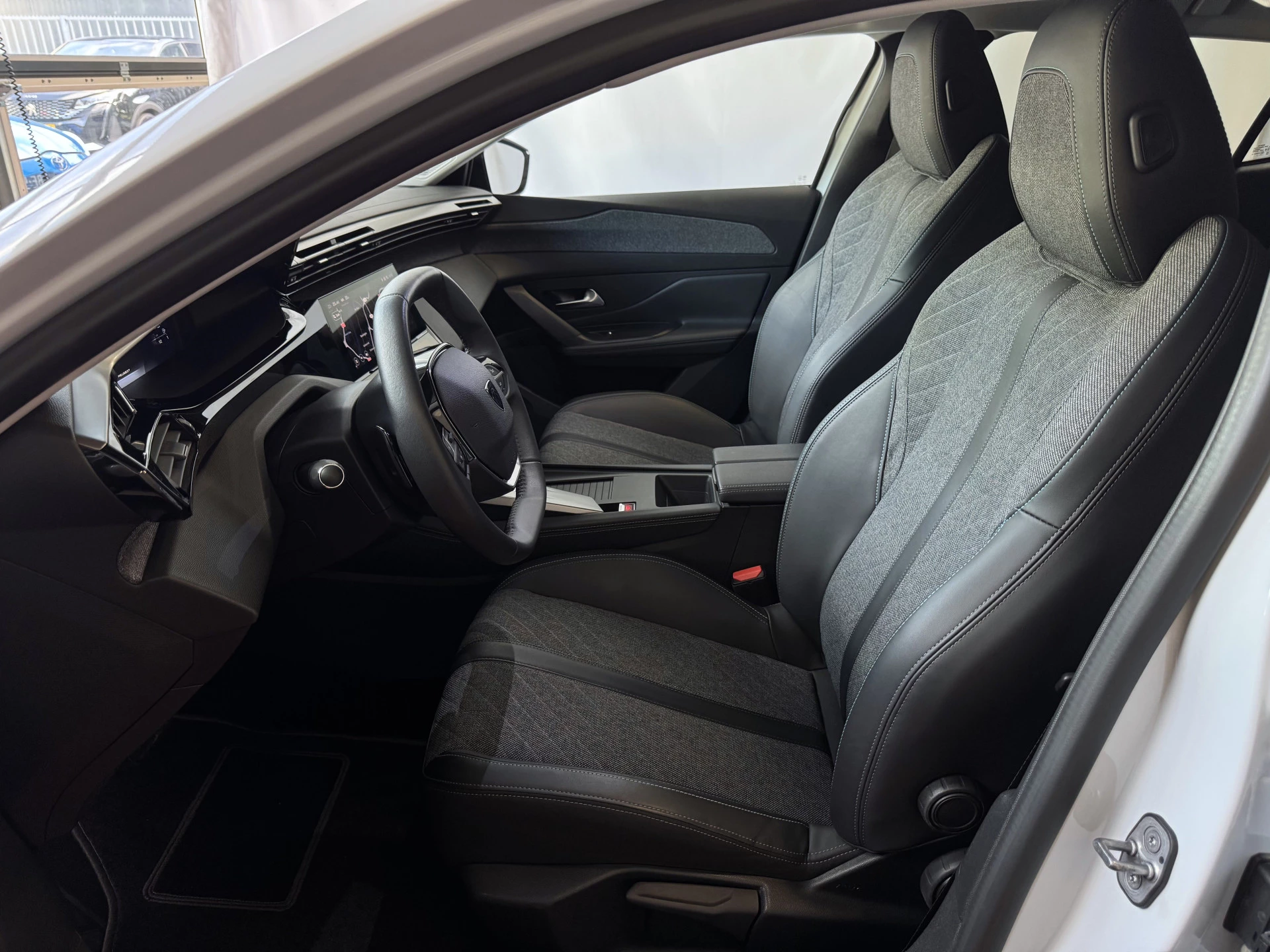 Hoofdafbeelding Peugeot 408