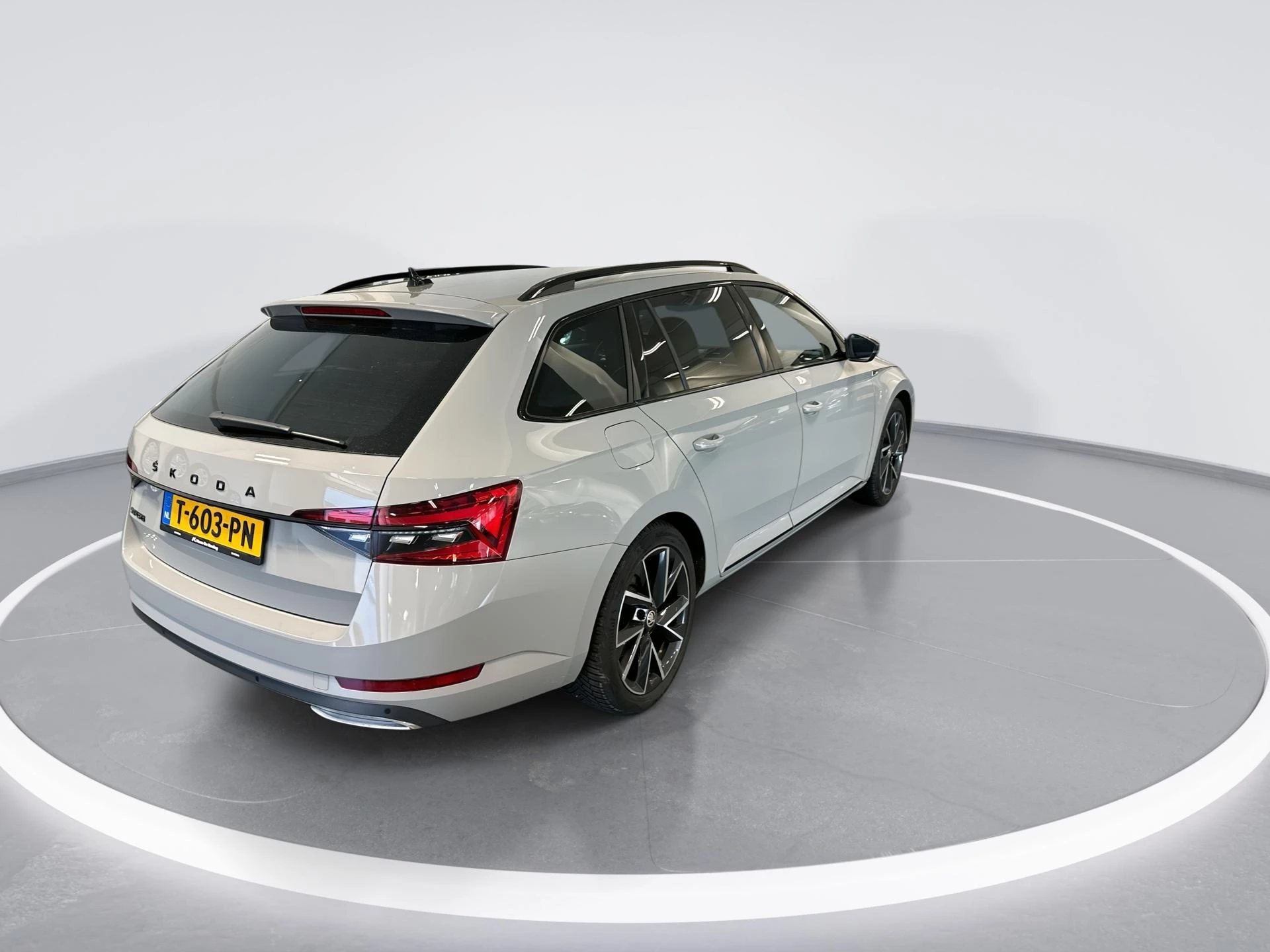 Hoofdafbeelding Škoda Superb
