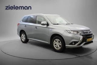 Hoofdafbeelding Mitsubishi Outlander Mitsubishi Outlander 2.0 PHEV Business Edition - Navi, Camera, Cruise, Half Leer
