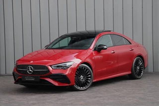 Hoofdafbeelding Mercedes-Benz CLA Mercedes-Benz CLA 200 AMG Aut7 | 164PK | Pano | Burmester | Keyles-go | Sfeerverlichting | Stuurwielverw. | Multi-beam | 2023.