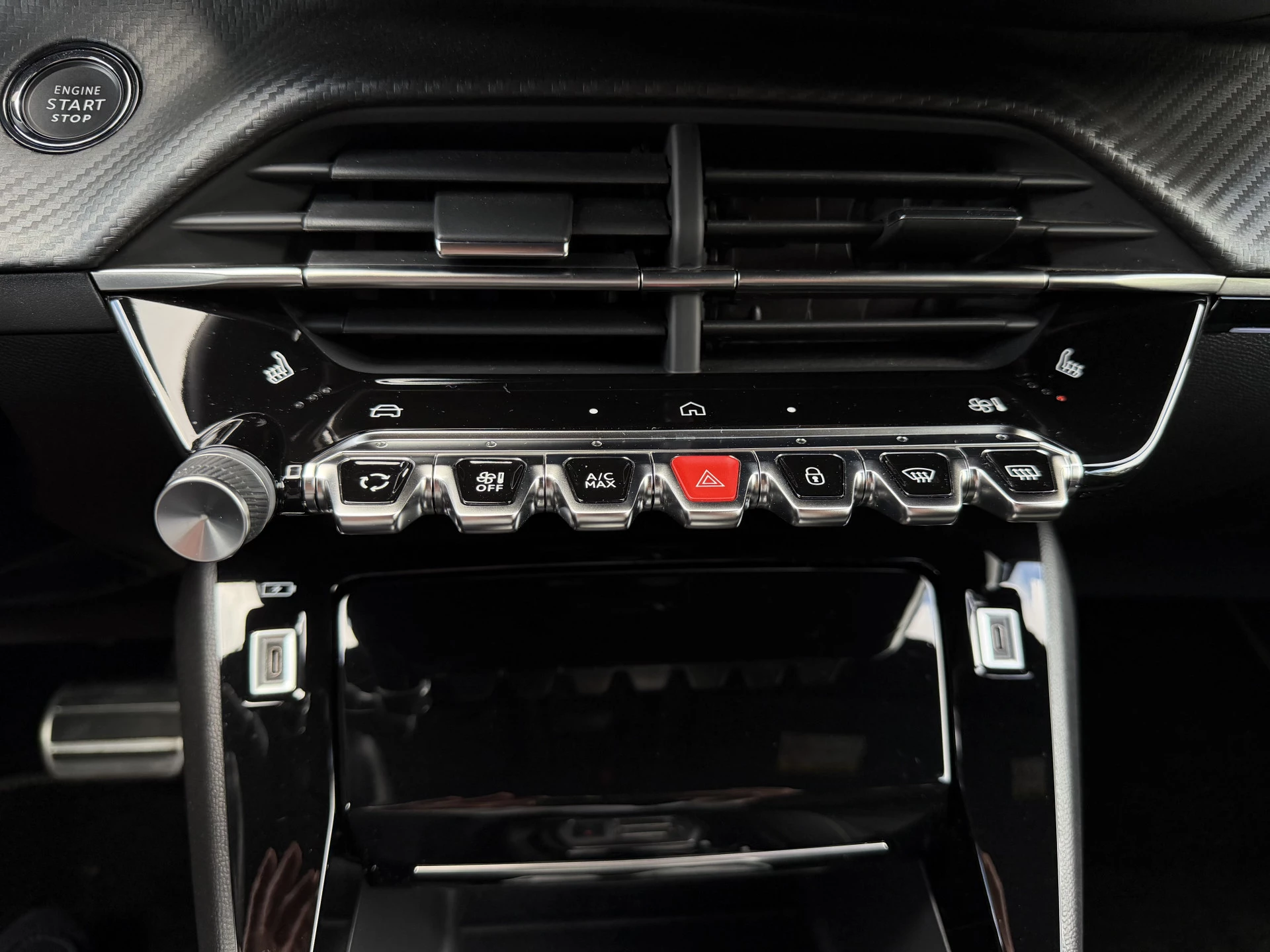 Hoofdafbeelding Peugeot e-208