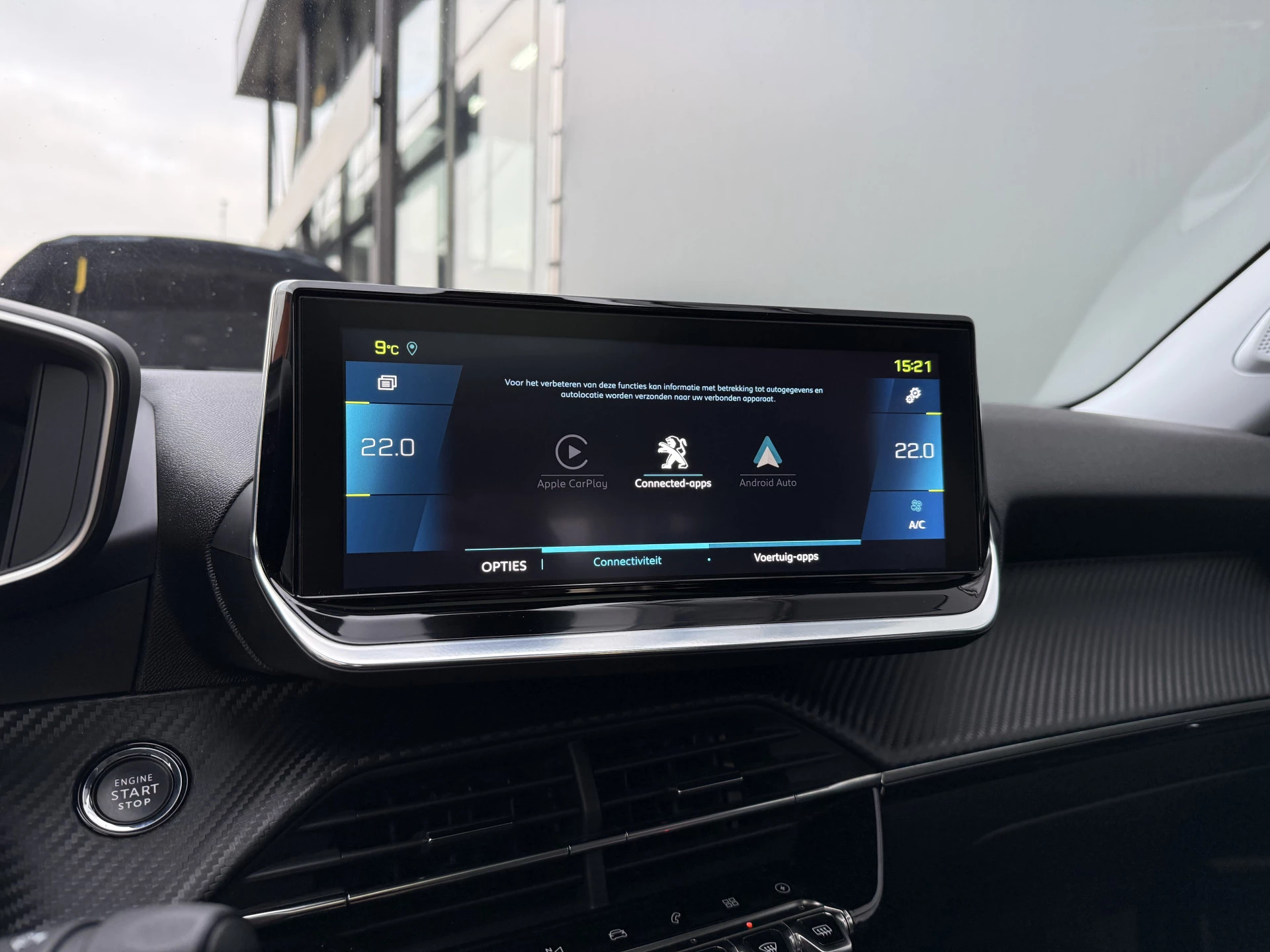 Hoofdafbeelding Peugeot e-2008