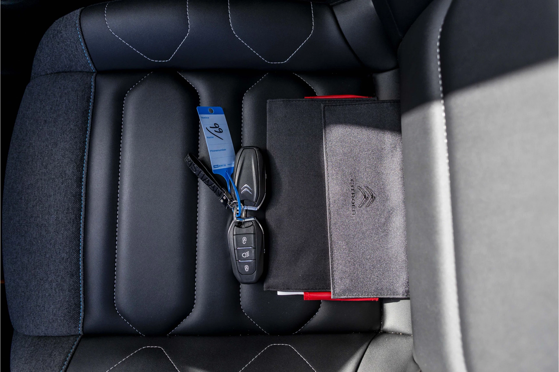 Hoofdafbeelding Citroën ë-C4