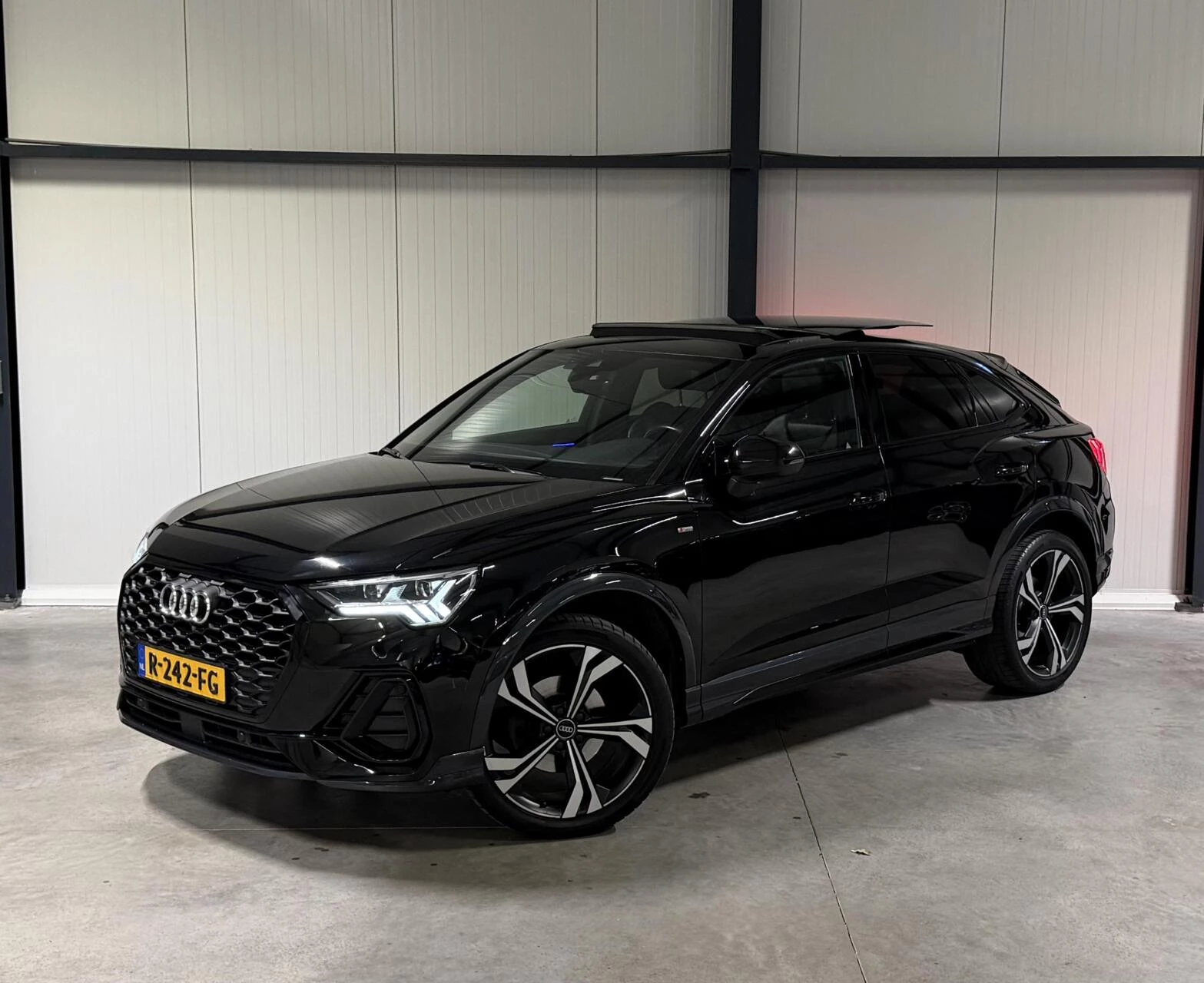 Hoofdafbeelding Audi Q3
