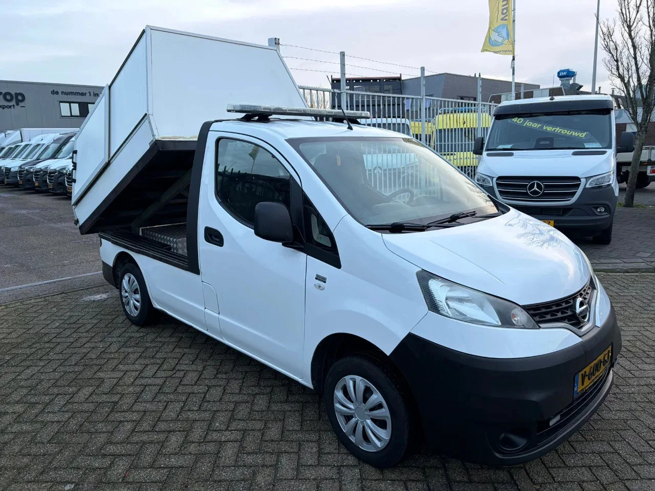 Hoofdafbeelding Nissan NV200