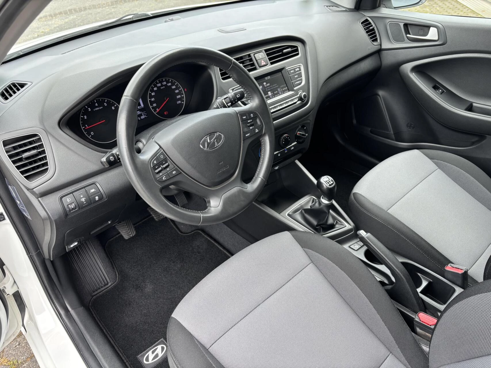 Hoofdafbeelding Hyundai i20