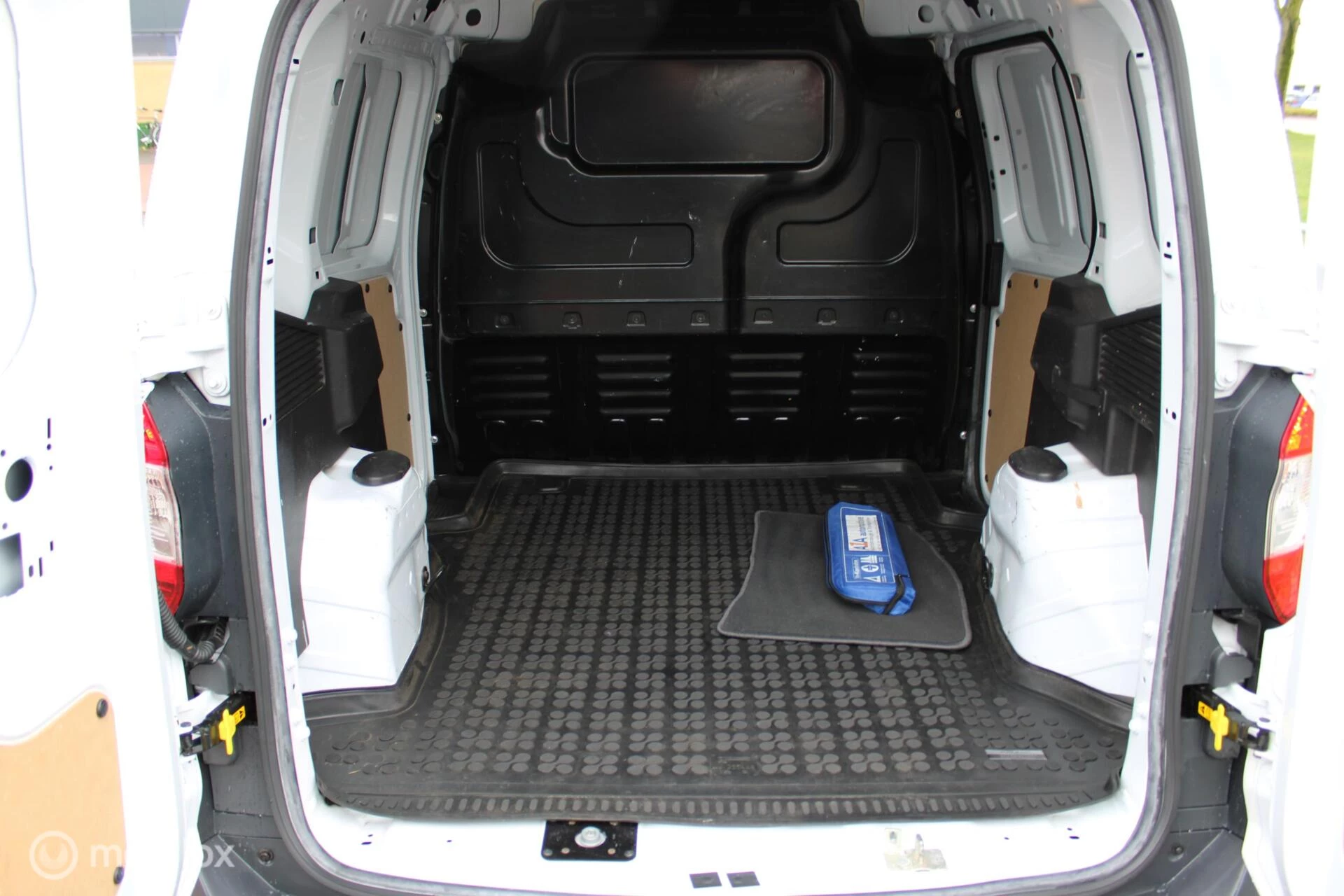 Hoofdafbeelding Ford Transit Courier