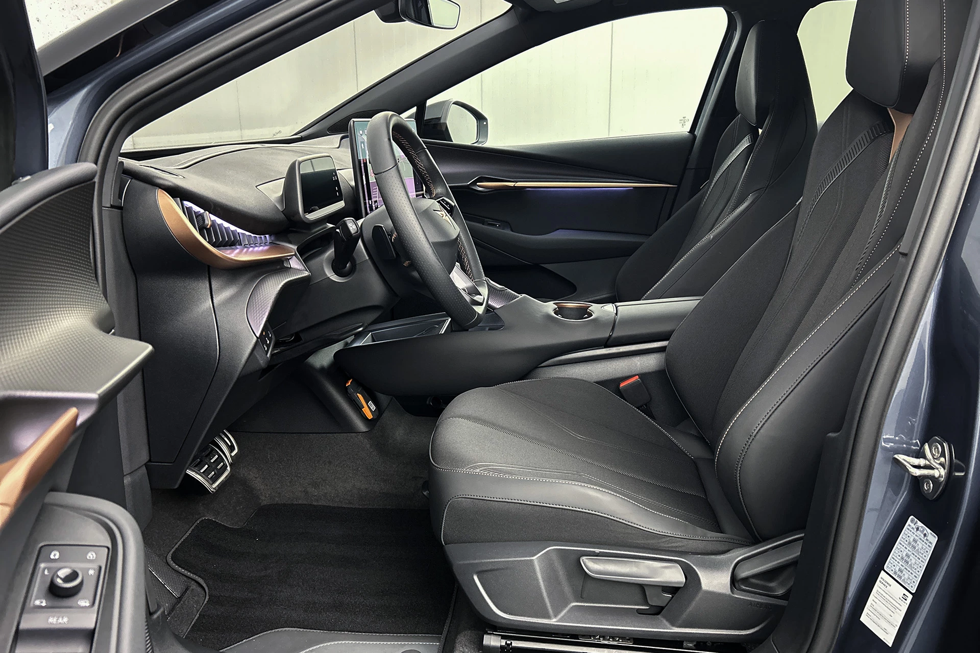 Hoofdafbeelding CUPRA Tavascan