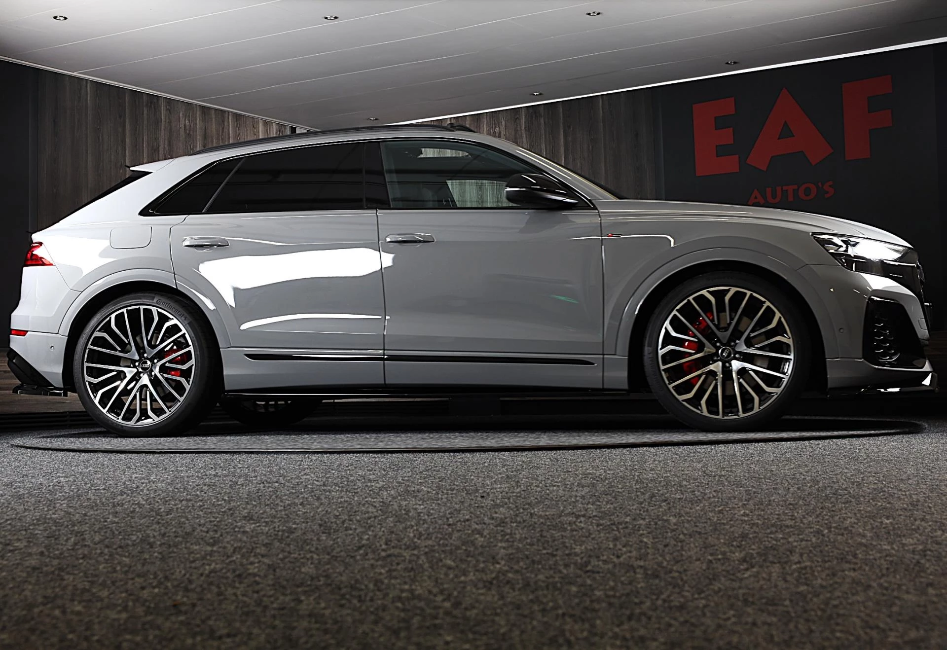 Hoofdafbeelding Audi Q8