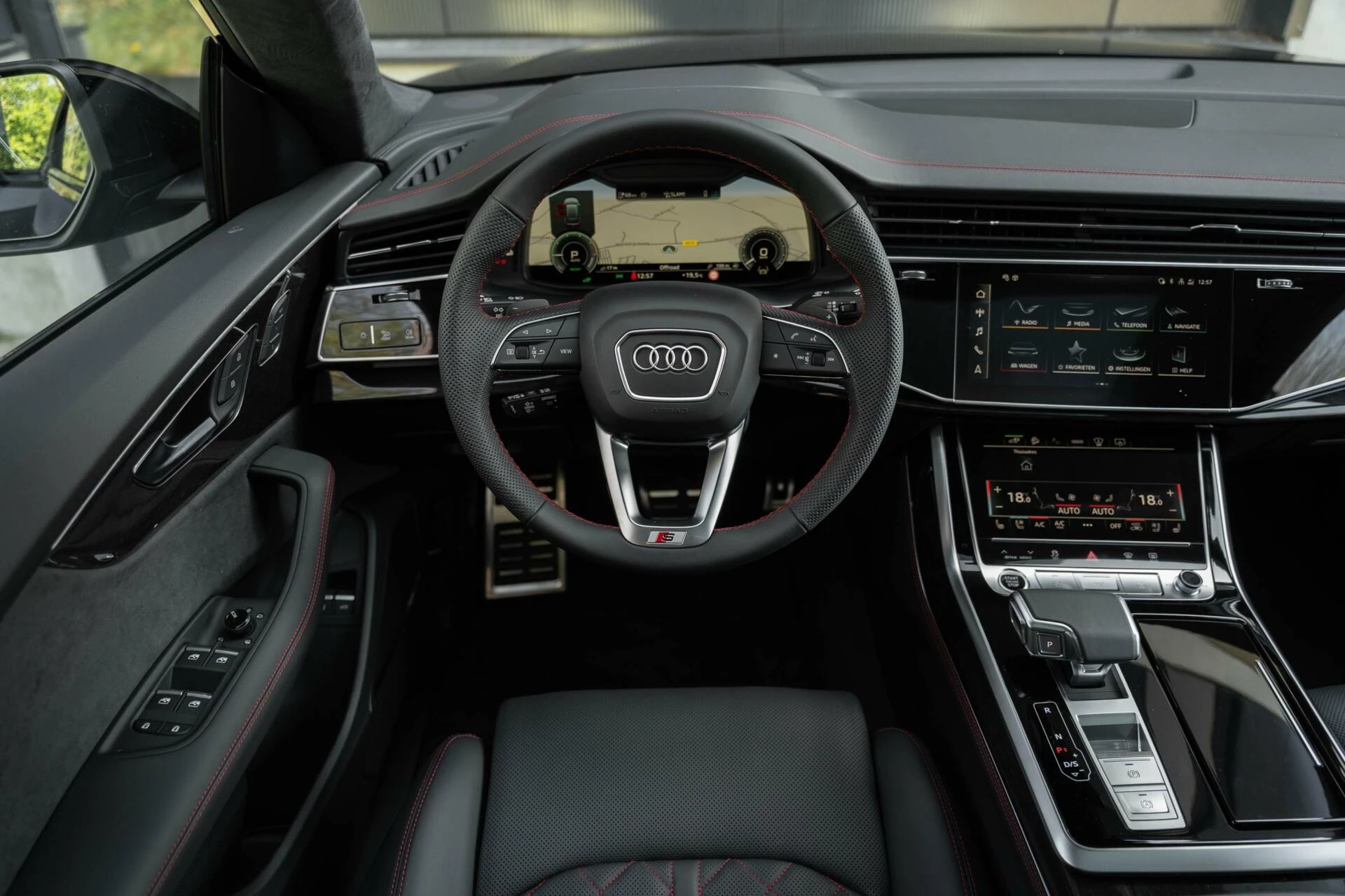 Hoofdafbeelding Audi Q8