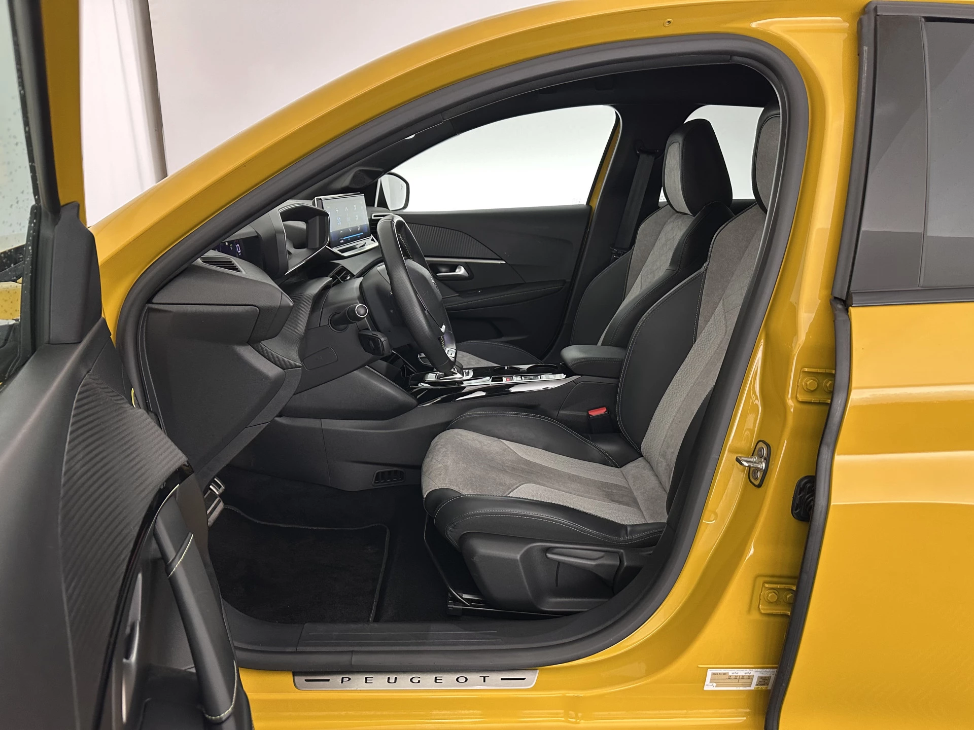 Hoofdafbeelding Peugeot e-208