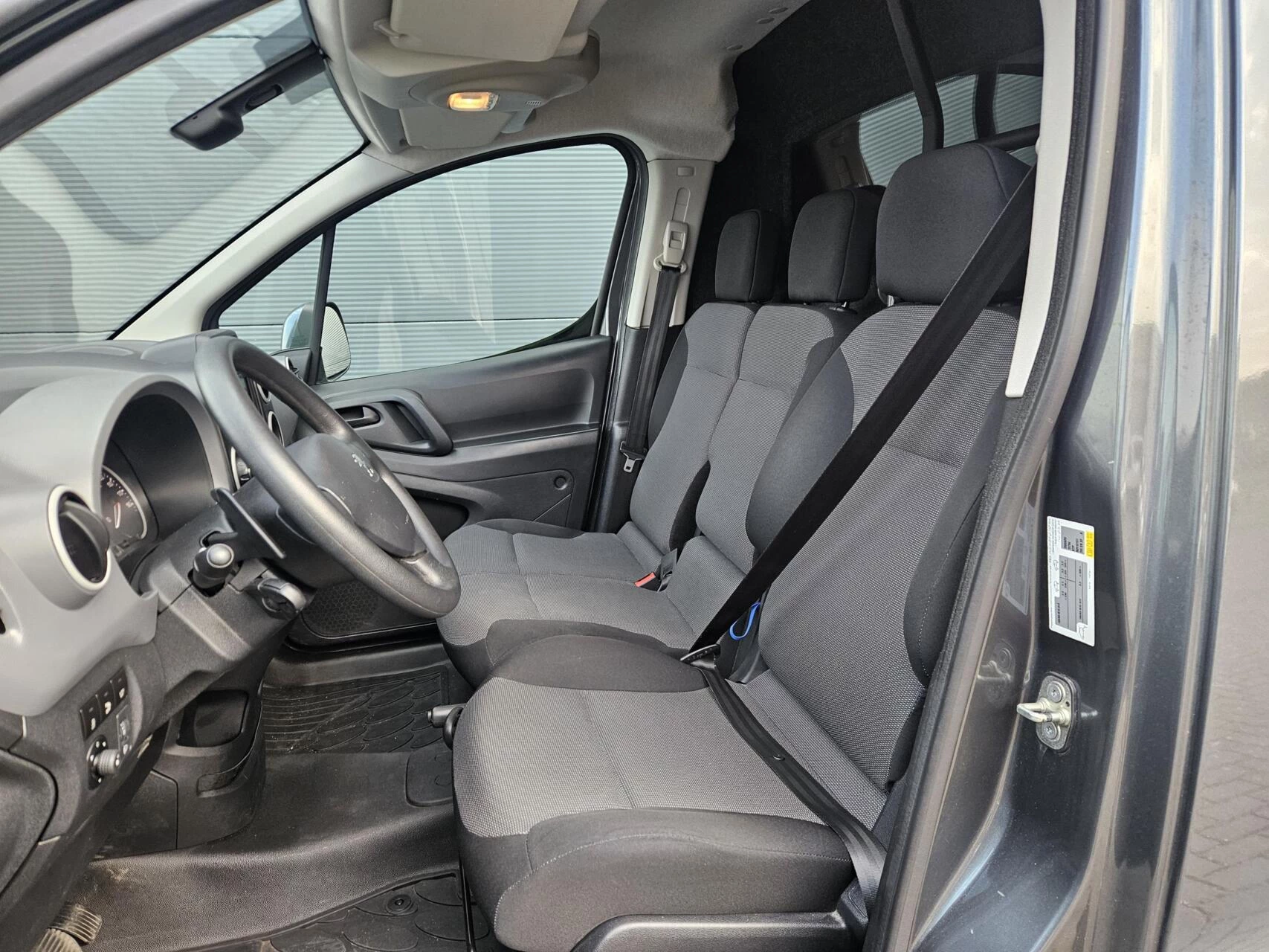 Hoofdafbeelding Peugeot Partner