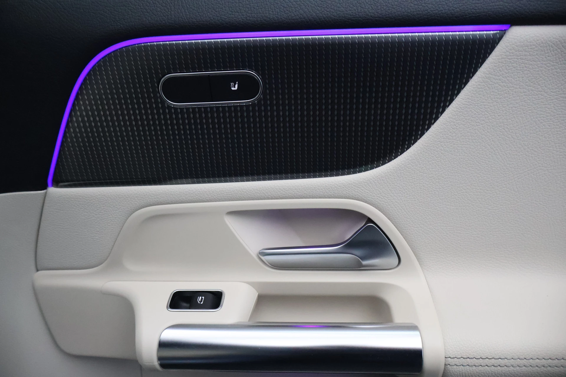 Hoofdafbeelding Mercedes-Benz EQA