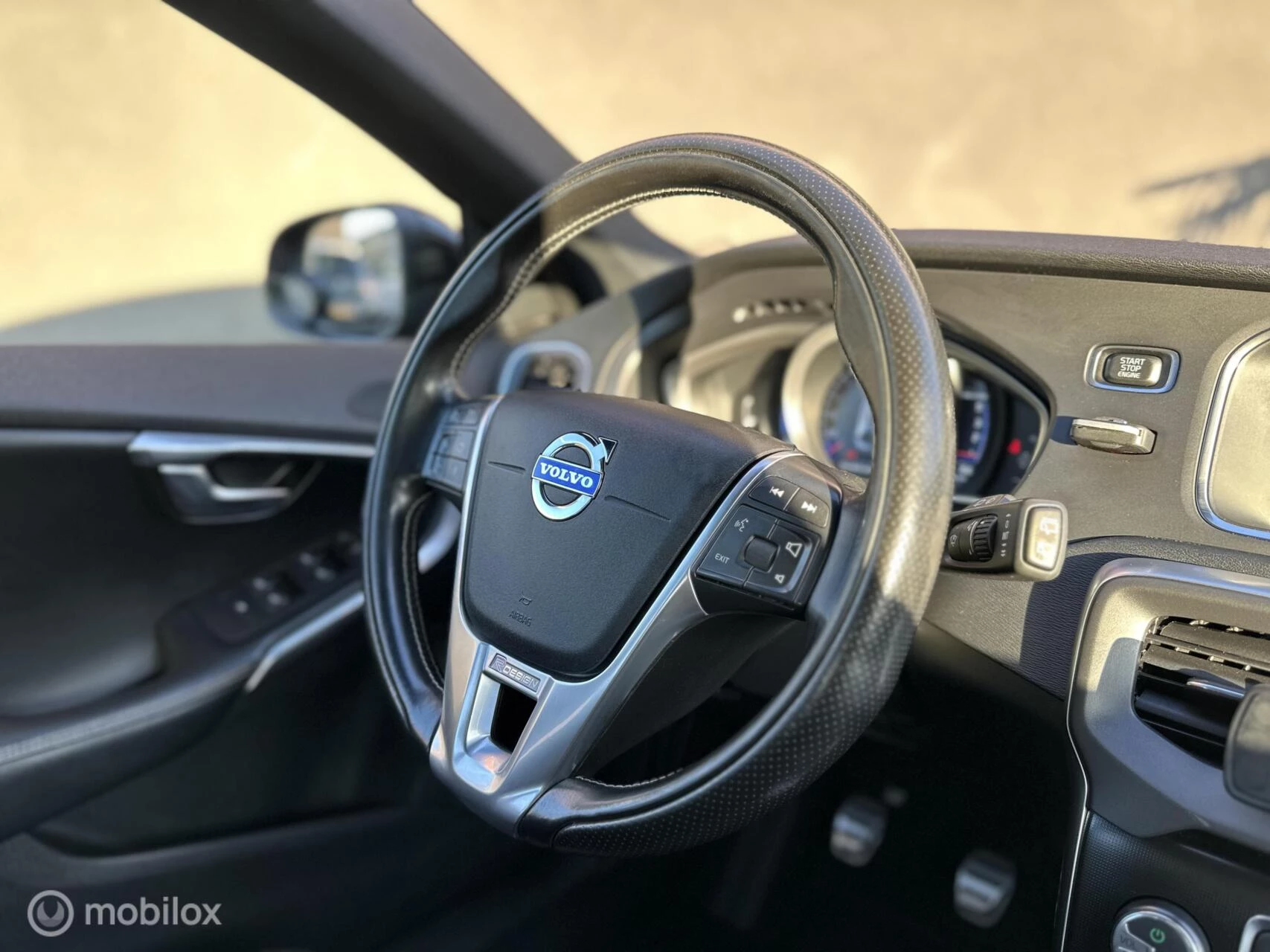 Hoofdafbeelding Volvo V40