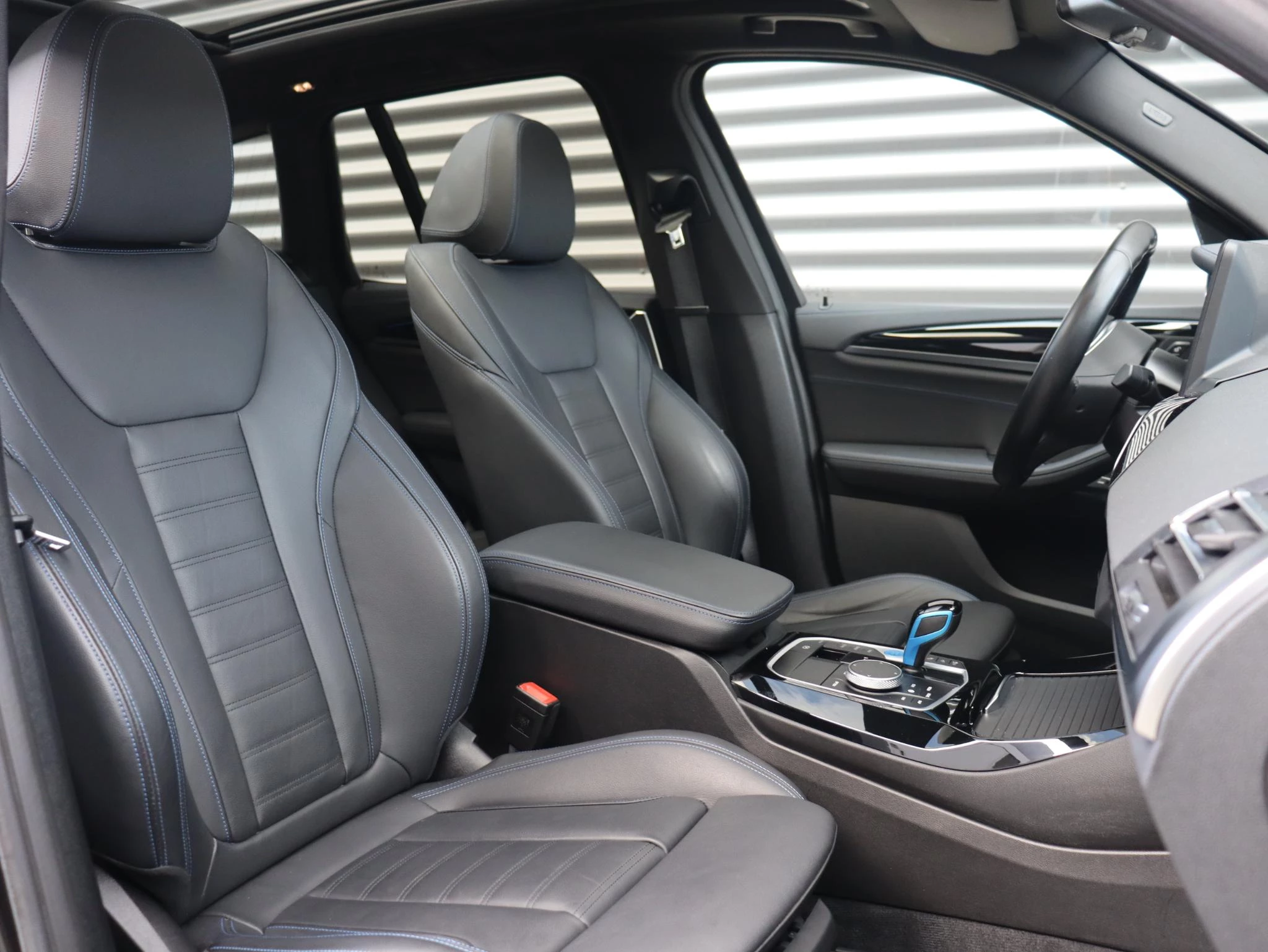 Hoofdafbeelding BMW iX3