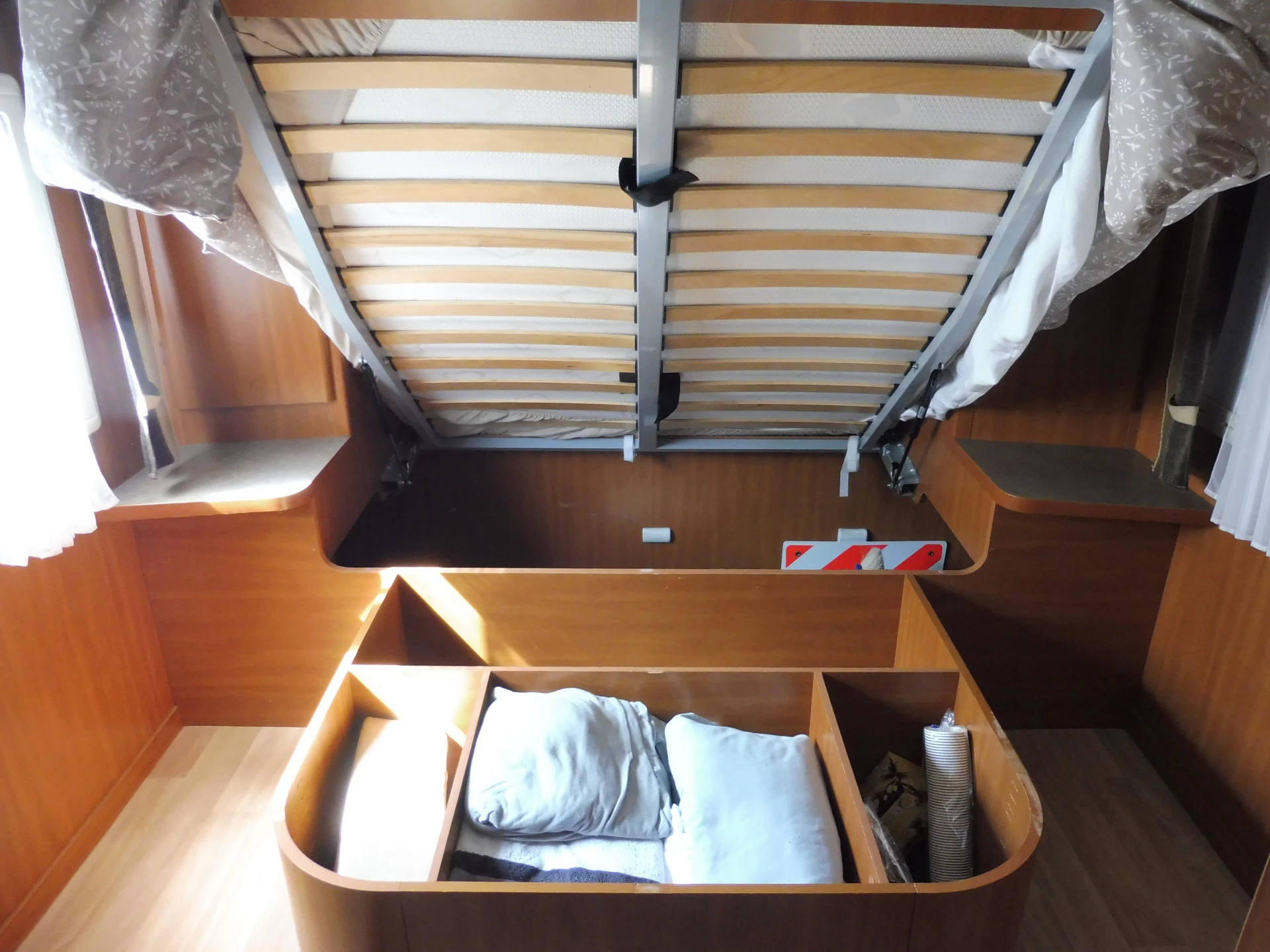 Hoofdafbeelding Challenger Mageo