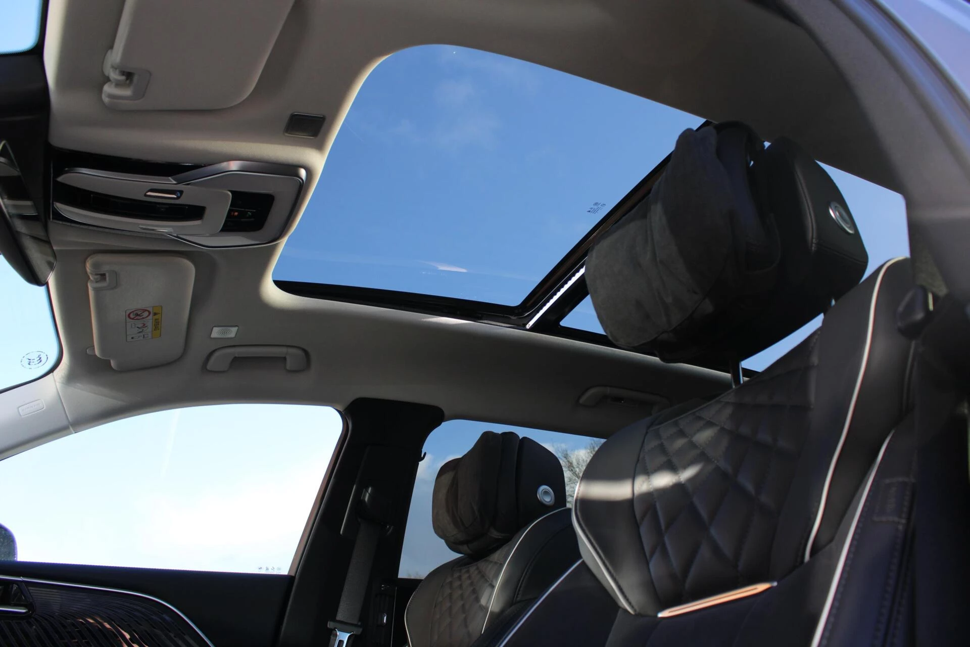 Hoofdafbeelding Hongqi E-HS9