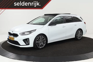 Kia Ceed 1.5 T-GDi GT-PlusLine | Panoramadak |  Stoel & stuurverwarming | Adaptive cruise | Trekhaak | Camera | Half leder | Carplay | Full LED | Navigatie | Keyless